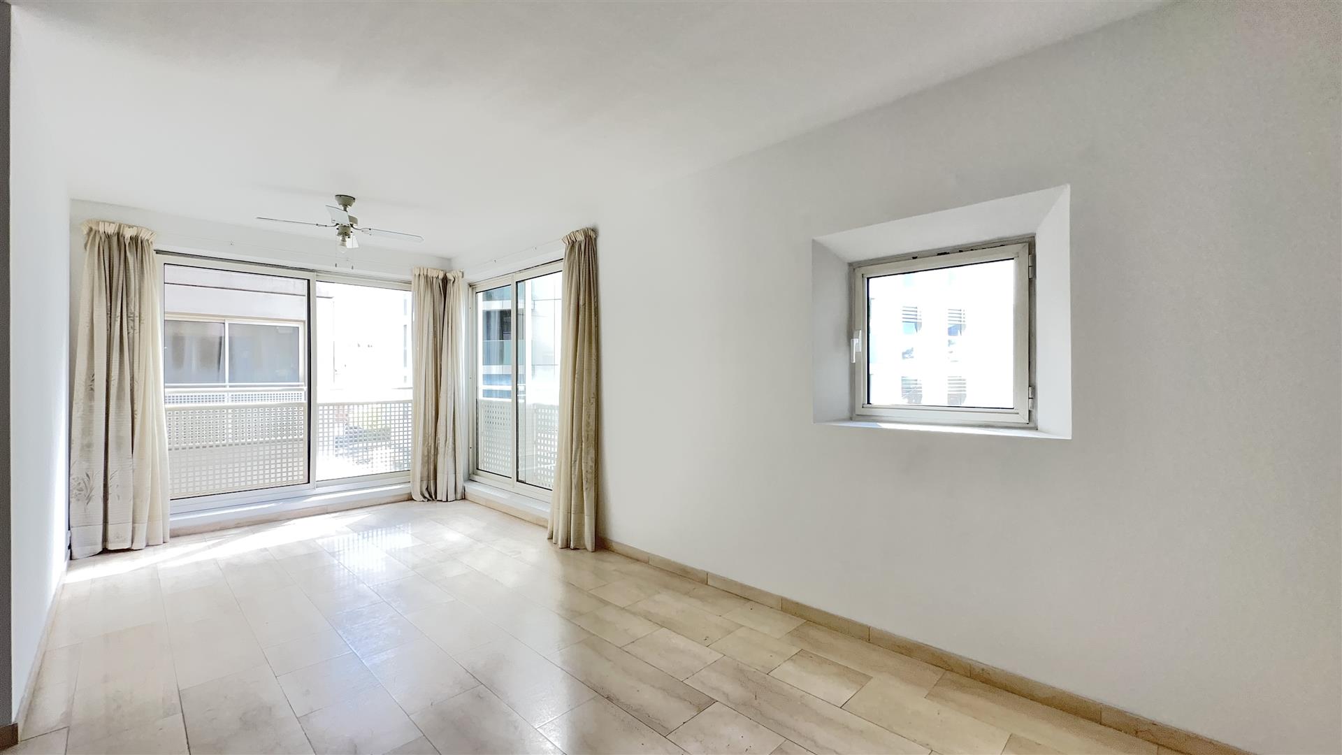 Image of Apartment - 1 Bedrooms - 1 Bathrooms for Sale in Eurotowers-Gibraltar, Image 1